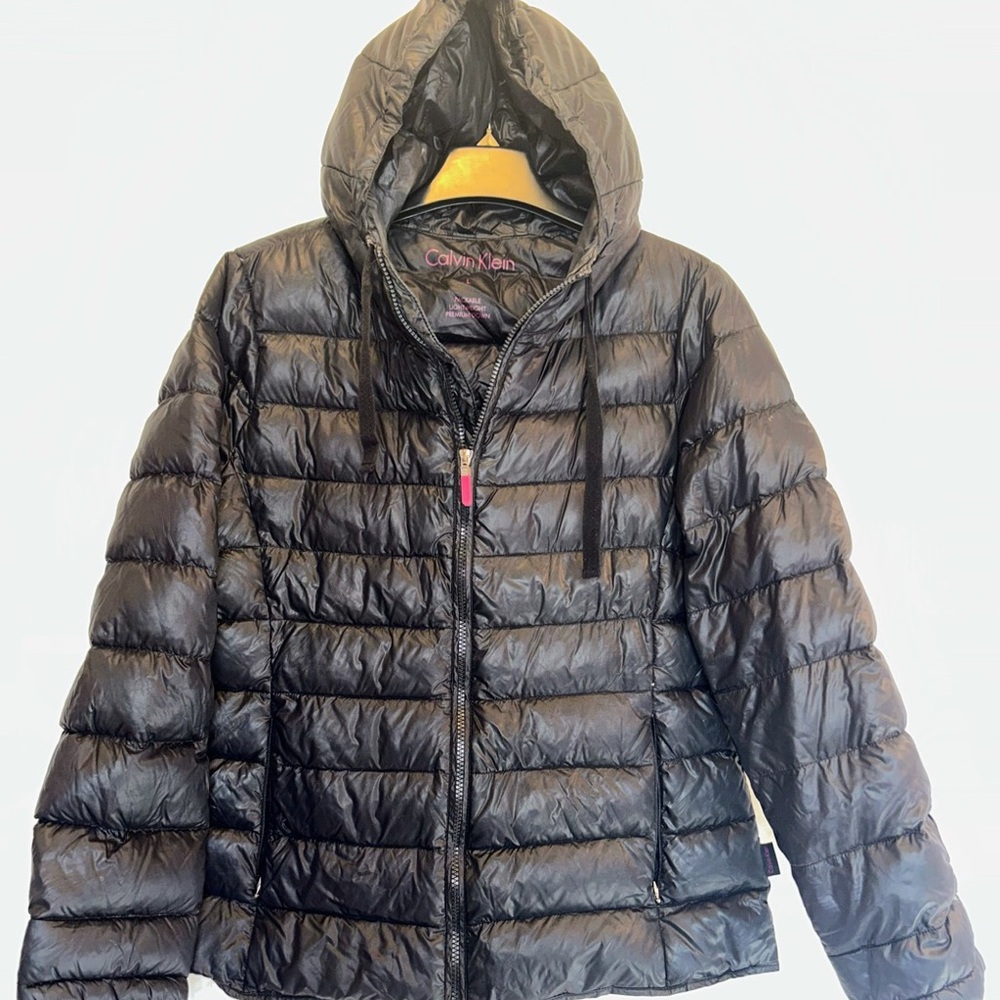 Calvin Klein Women’s Hooded Packable Down Puffer Jacket - Black -Large